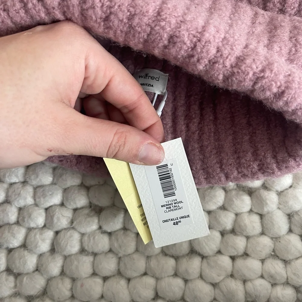 Aritzia Merino Wool Pink Knit Beanie Ribbed